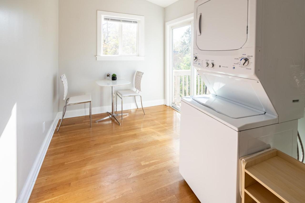 Contemporary 3-Bedroom Home With Balcony In Rva Ричмонд Экстерьер фото