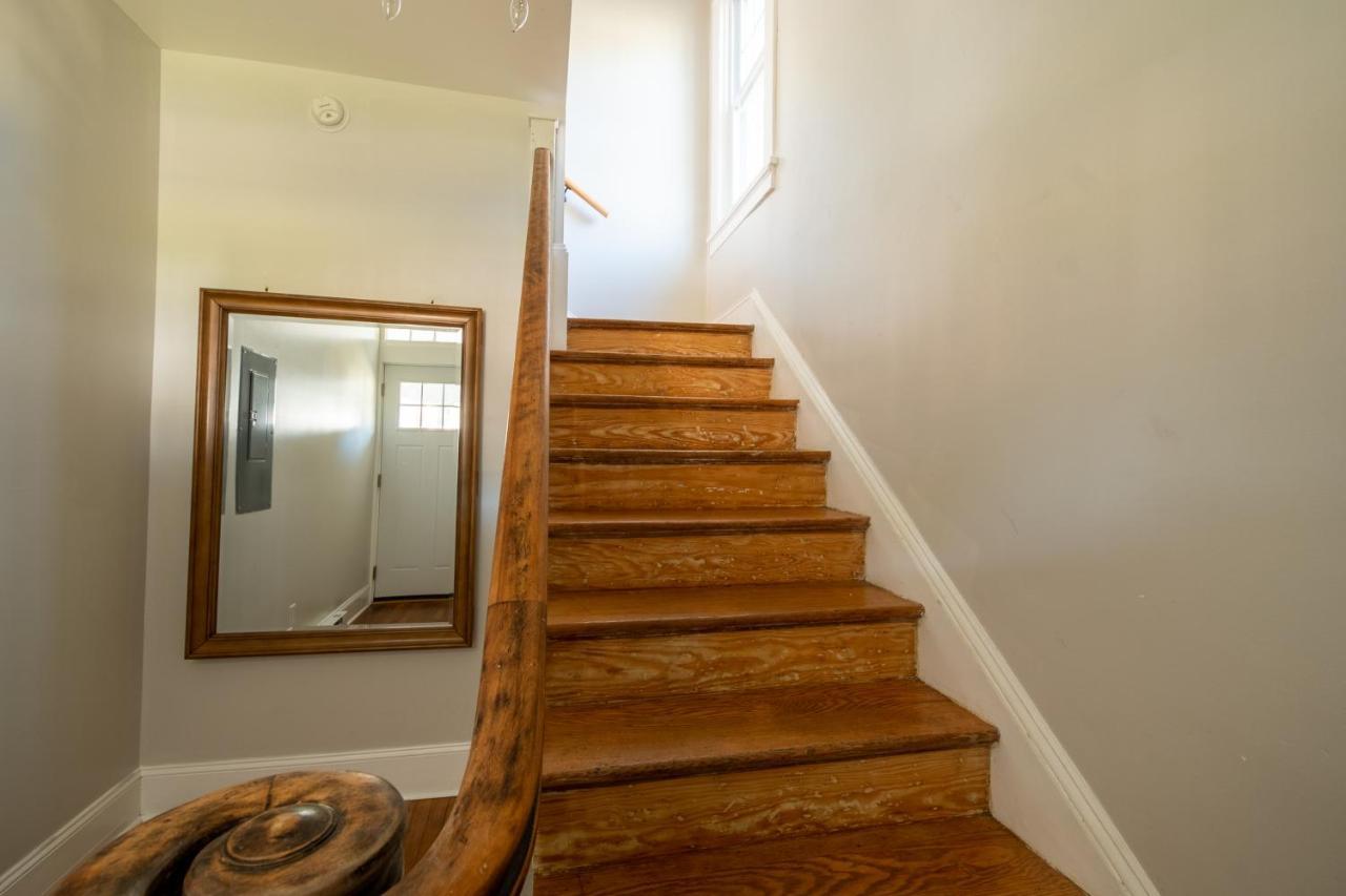 Contemporary 3-Bedroom Home With Balcony In Rva Ричмонд Экстерьер фото